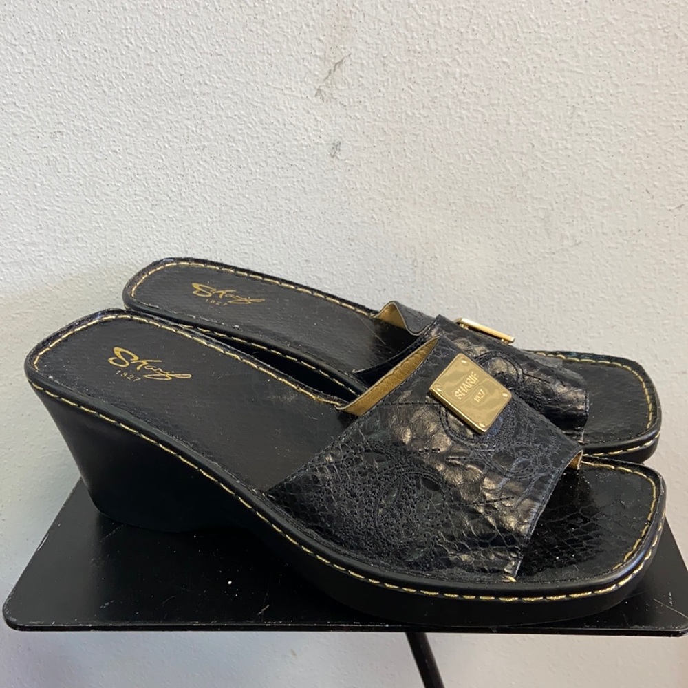 Sharif wedges